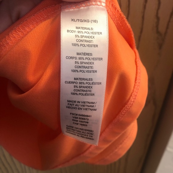 Avon Studio 1886 cold shoulder crochet sleeve top - Picture 6 of 7